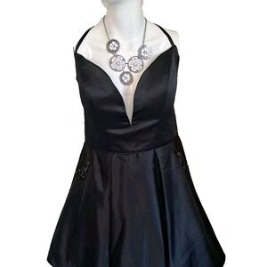 Narianna Dress Size XXL Short Black Beaded Pockets Cocktail Party Homecoming Y2K